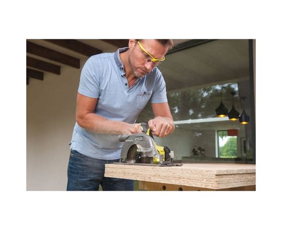 Бесщеточная циркулярная пила Ryobi ONE+ R18CS7-0 5133002890 – изображение 5