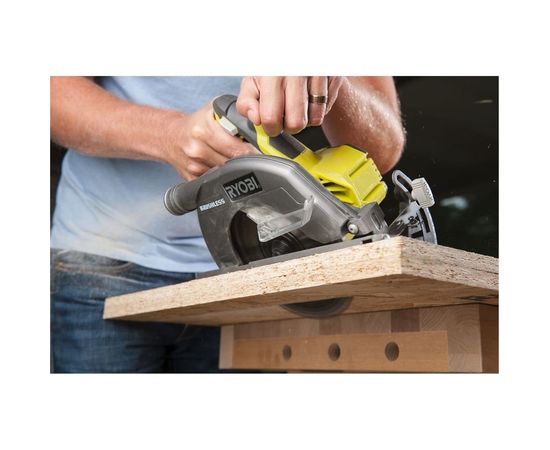 Бесщеточная циркулярная пила Ryobi ONE+ R18CS7-0 5133002890 – изображение 4