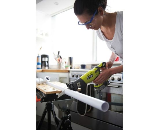 Аккумуляторная сабельная пила Ryobi ONE+ RRS1801M 5133001162 – изображение 2