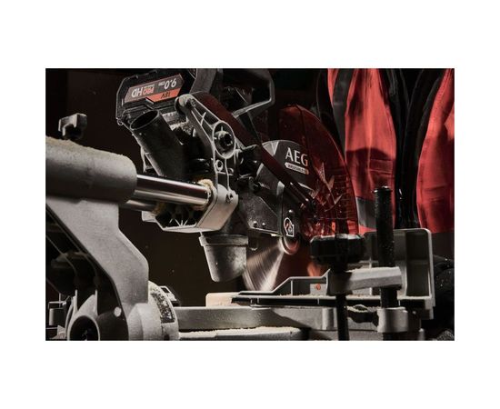 Бесщеточная аккумуляторная торцовочная пила AEG BPS18-254BL-0 459336 – изображение 4