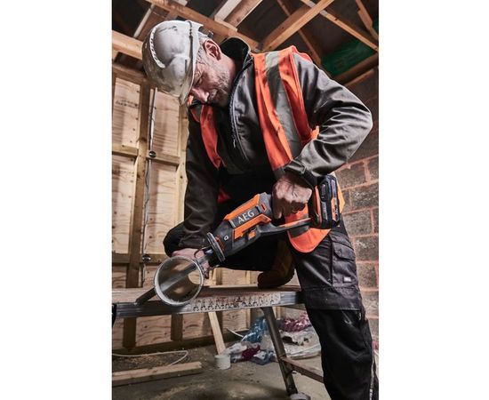 Бесщеточная сабельная пила AEG BUS18CBL-0 4935471984 – изображение 2