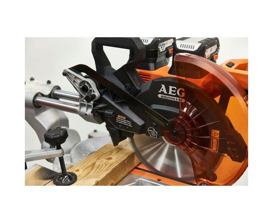 Бесщеточная аккумуляторная торцовочная пила AEG BPS18-254BL-0 459336 – изображение 9