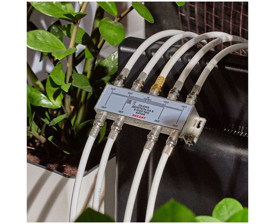 Делитель REXANT ТВ х 8 + 9шт. F BOX 5-1000 МГц Silver 05-6105 – изображение 4