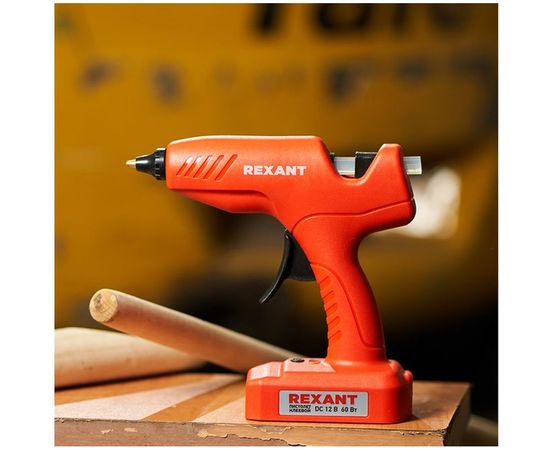 Аккумуляторный клеевой пистолет REXANT ЭКСПЕРТ 12-1553 – изображение 6