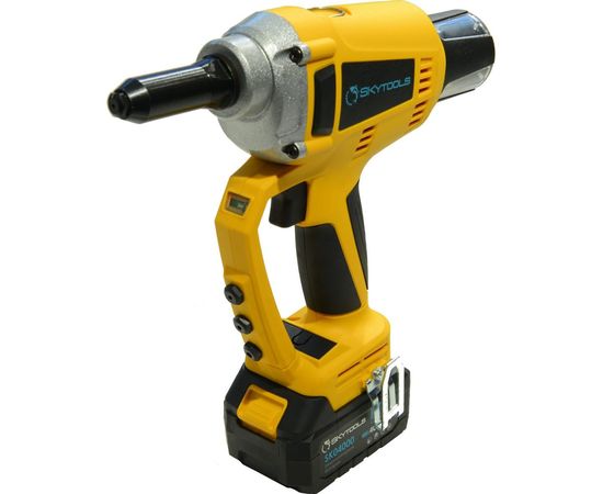 Аккумуляторный заклепочник для вытяжных заклепок Skytools 4.0 ач х 2 SK65 