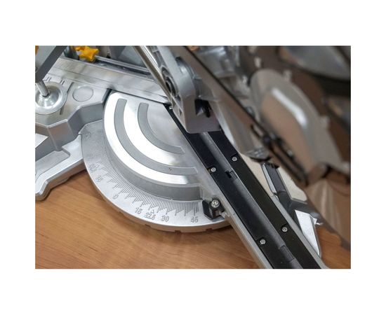 Торцовочная пила Энкор Корвет 8-310С 90081 – изображение 3