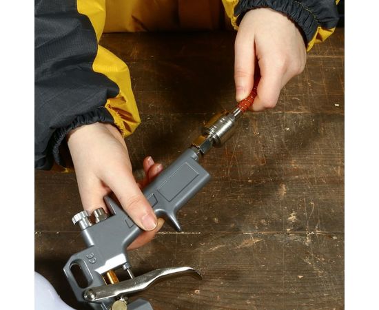 Пневматический краскопульт с верхним бачком DEKO DKSG02 018-1120 – изображение 6