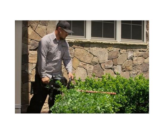 Аккумуляторный бесщеточный кусторез Greenworks GD82HT 2201807 – изображение 4