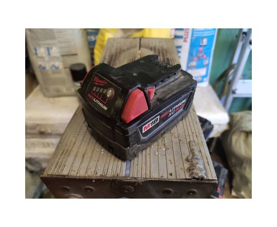 Milwaukee Аккумулятор M18 B5 Li-Ion5Ач 4932430483 – изображение 8