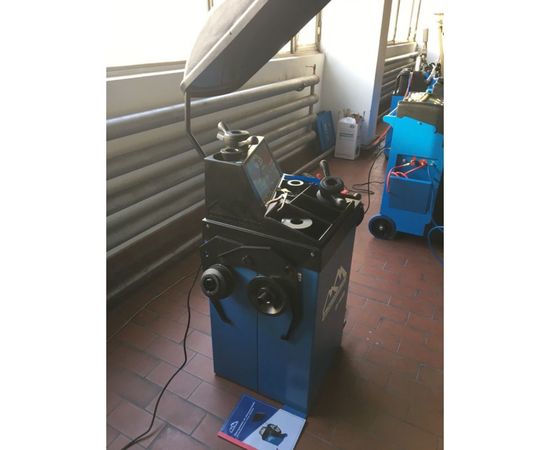 Балансировочный станок для колес до 70 кг Trommelberg CB1930E – изображение 2