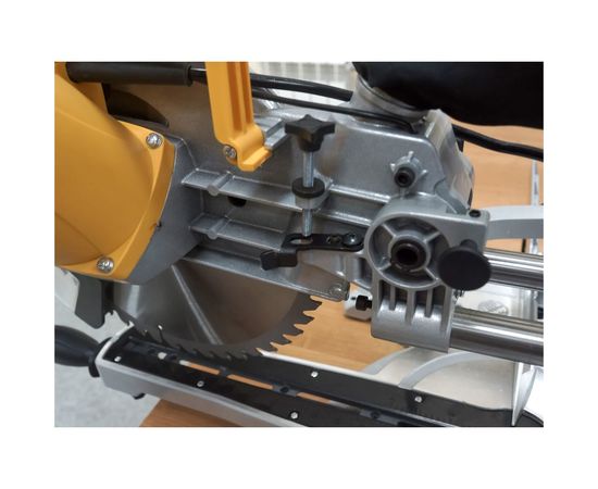 Торцовочная пила Энкор Корвет 6-330С 90062 – изображение 4