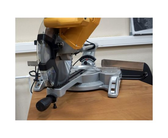 Торцовочная пила Энкор Корвет 6-330С 90062 – изображение 3