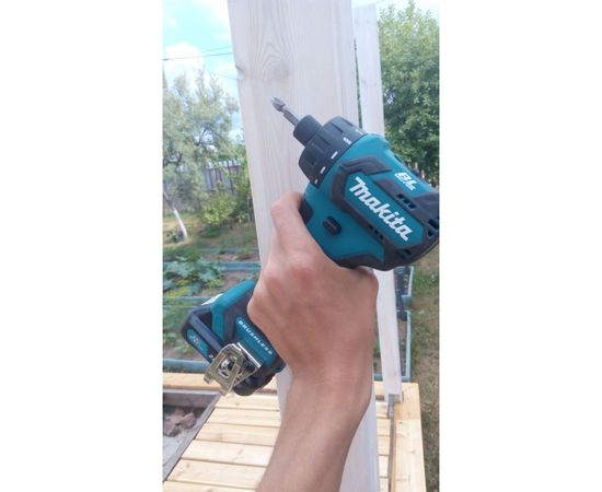 Аккумуляторная дрель-шуруповерт Makita DF032DZ – изображение 6