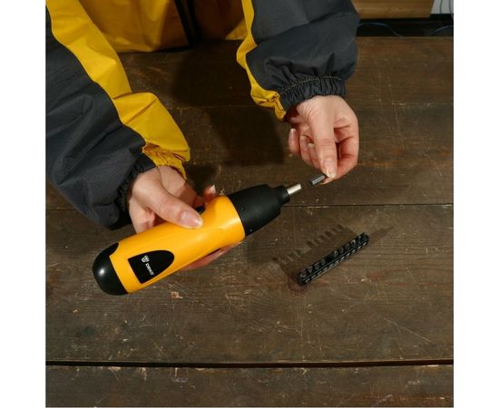 DEKO Отвертка аккумуляторная DKS-Li + набор бит (11 шт) 065-0661 – изображение 5