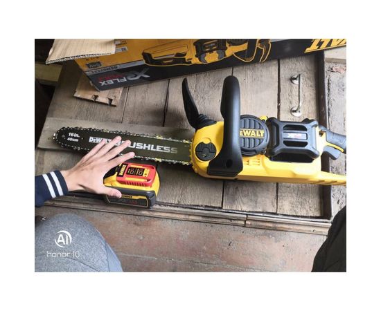 Цепная пила DEWALT FLEXVOLT DCM575X1 – изображение 7