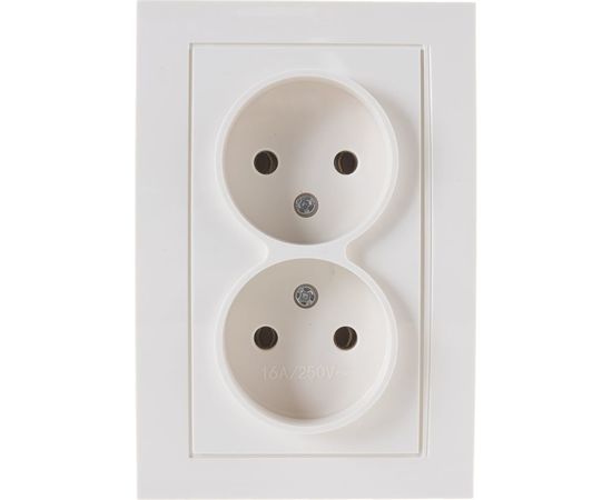 Двойная розетка без заземления, слоновая кость UNIVersal Бриллиант 7948738 