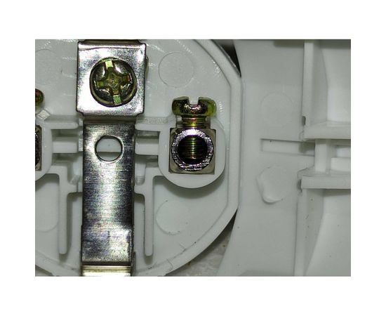 Угловая вилка с/з, белая 16А 250В UNIVersal А105 – изображение 4