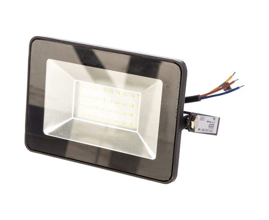 Светодиодный прожектор SAFFIT SFL90-30 2835SMD, 30W 4000K AC220V/50Hz IP65, черный в компактном корпусе 55076 – изображение 3