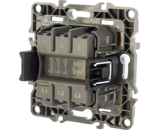 Тройной выключатель ЭРА 12-1107-02 10АХ-250В, IP20, слоновая кость Б0014670 – изображение 3