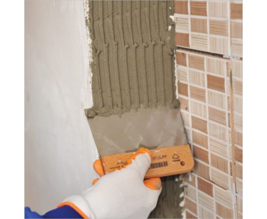 Широкий шпатель DEKOR 170х80 мм, зуб 6х6 мм, деревянная ручка 472 – изображение 2