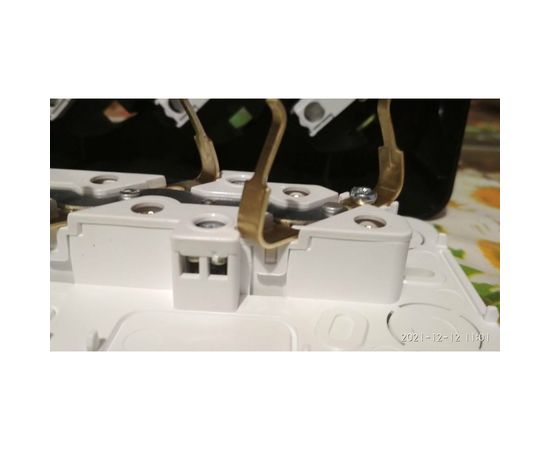 4-ая розетка Schneider Electric BLANCA открытой установки, с заземлением, без шторок, антрацит BLNRA011416 – изображение 8