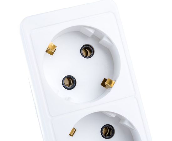 Удлинитель КОСМОС 10А 3 гнезда ПВС 3х0,75 5м с заземлением Р16-012 Россия YKsm5m-3g-Z 10A P – изображение 3