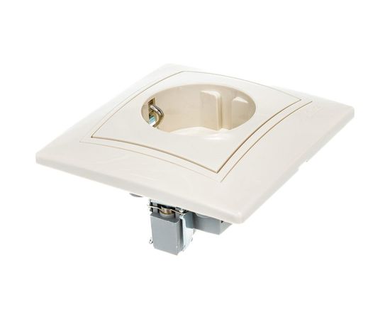 Розетка Lezard MIRA с заземлением, ПБТ, кремовый, со вставкой 701-0303-122B – изображение 5