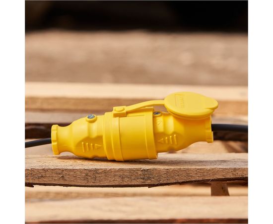 Прямая влагозащищенная вилка REXANT с заземлением 16А. IP44, каучук желтая 111-014 – изображение 5