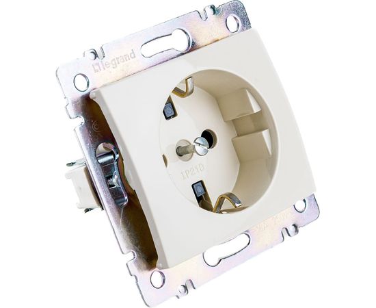 Розетка Legrand VLN 2К+З авт., шторки, слоновая кость 774122 – изображение 3