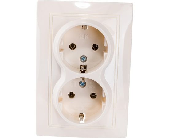 2местная розетка IEK КВАРТА с заземлением, в сборе, без шторок, кремовый ERK24-K33-16-DM – изображение 3