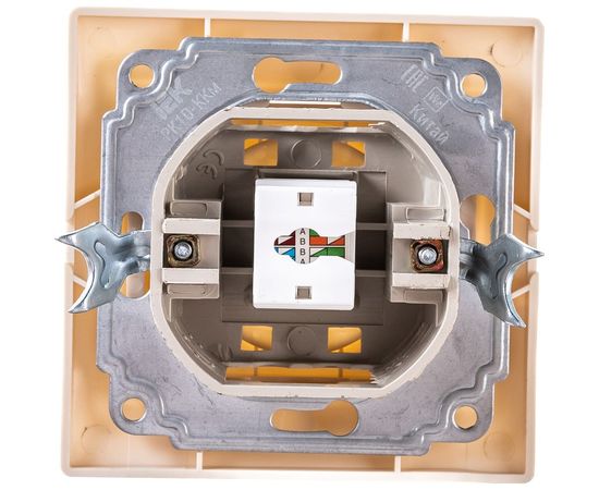 Компьютерная 1местная розетка IEK КВАРТА кремовый EKK10-K33-DM – изображение 4
