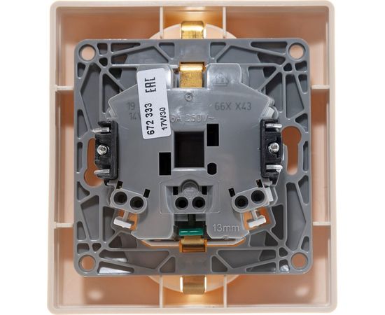 Розетка Legrand 2-м СП Etika защитные шторки, с заземлением, слоновая кость Leg 672333 1066919 – изображение 6