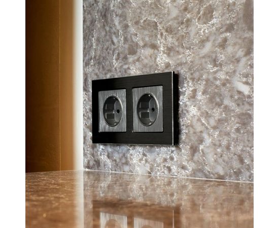 Розетка Werkel W1171104 с заземлением и шторками графит a050750 – изображение 4