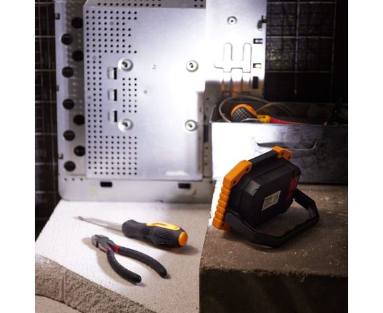 Аккумуляторный светодиодный противоударный прожектор REXANT 20 Вт с power bank 18650x2 75-1700 – изображение 10