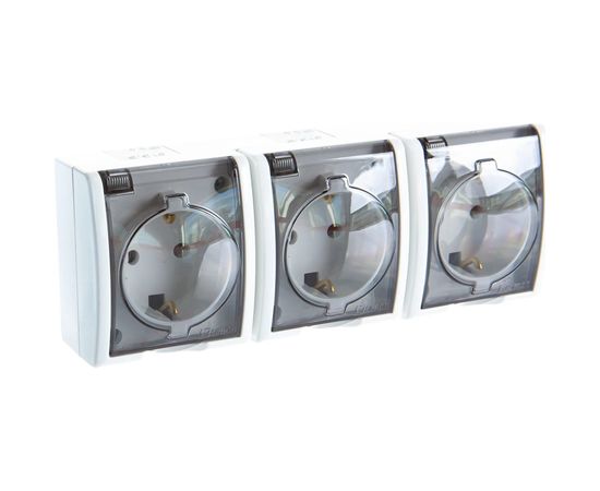 Тройная розетка с заземлением и крышкой, белый Simon 1594437-030 – изображение 2