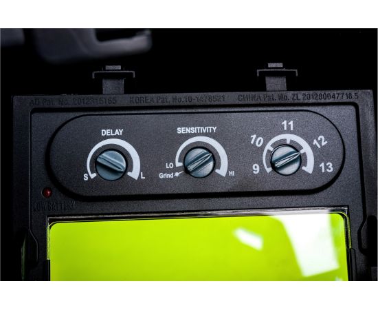 Маска сварщика черная с АСФ Хамелеон ADF 800S TM16 TECMEN 100546311 – изображение 6