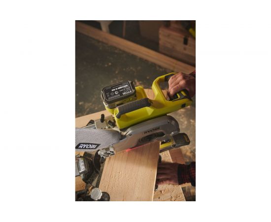 Аккумуляторная торцовочно-усовочная пила Ryobi ONE+ R18MS216-0 5133003597 – изображение 8