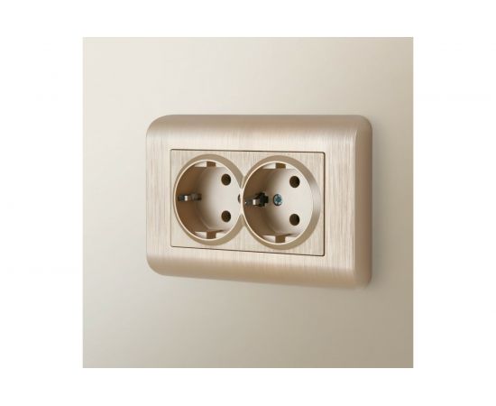 Двойная розетка с заземлением Werkel W1172010 a051432 – изображение 3