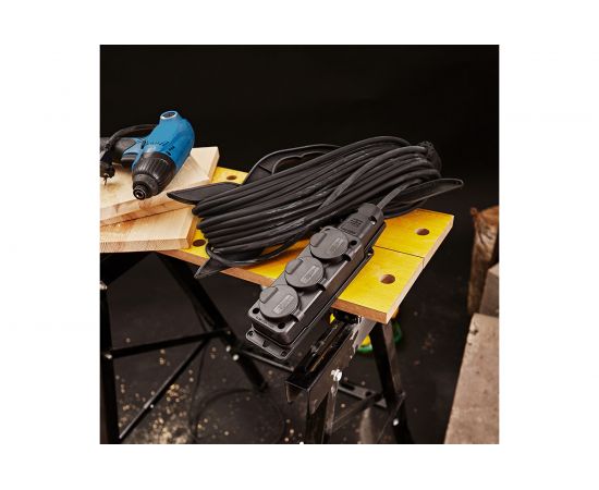 Удлинитель на рамке REXANT КГ 3х1.5, 20 м, 3 гнезда, морозостойкий, с/з, 16 А, 3500 Вт, IP44 11-7081 