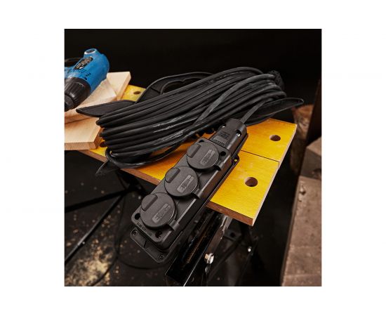 Удлинитель на рамке REXANT КГ 3х1.5, 20 м, 3 гнезда, морозостойкий, с/з, 16 А, 3500 Вт, IP44 11-7081 – изображение 3