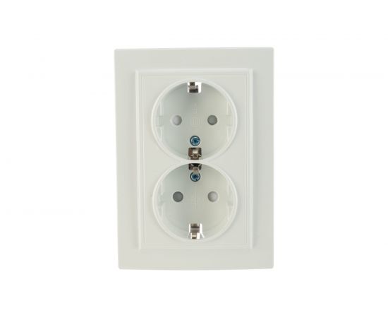 2-местная розетка EKF Минск СП 16А с заземлением, с защитными шторками, белая ERR16-128-100 – изображение 3
