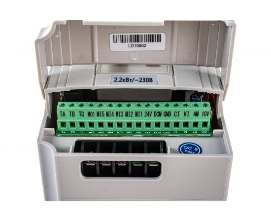 Преобразователь частоты EKF, 2,2/4кВт, 1х230В, VECTOR-100, PROxima SQVT100-2R2-1B – изображение 5