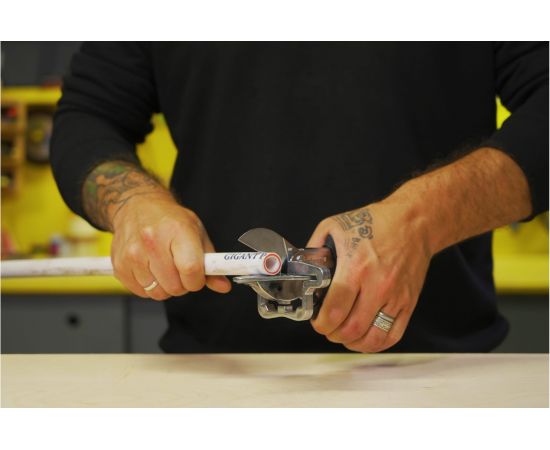 Угловые ножницы для пластмассовых и резиновых профилей Inforce 250 мм 06-18-51 – изображение 8