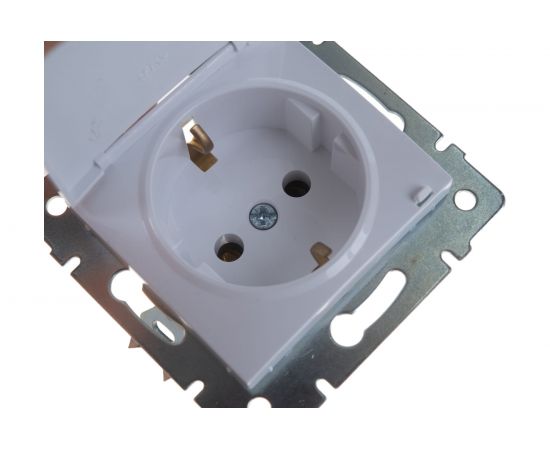 Розетка LEZARD KARINA с/ з с крышкой керамика белая 707-0288-123 – изображение 2