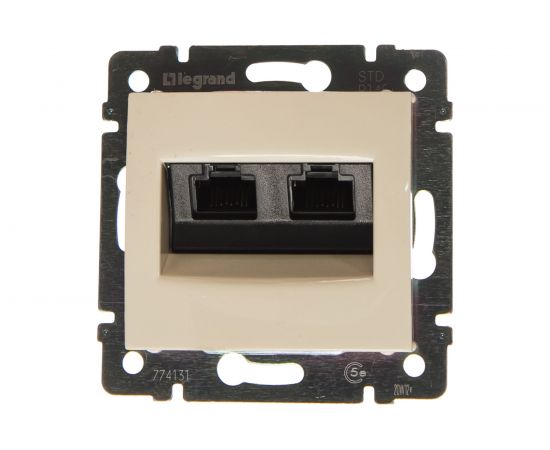 Механизм информационной розетки Legrand Valena 774131 