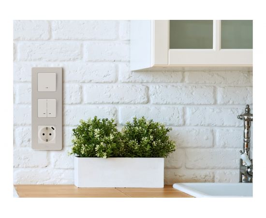 Розетка 2К+З 16А 250В с зарядным устройством USB Legrand 1.5А 5В - INSPIRIA слоновая кость 673771 – изображение 5