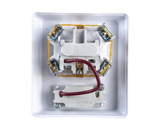 Розетка с заземлением 16A, 250В и выключателем 10А, 250В NE-AD IP20 Белый 1001-A – изображение 2