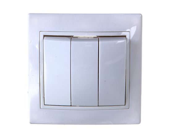 Трехклавишный выключатель IEK ВС10-3-0-КБ, 10А, КВАРТА, белый EVK30-K01-10-DM – изображение 2