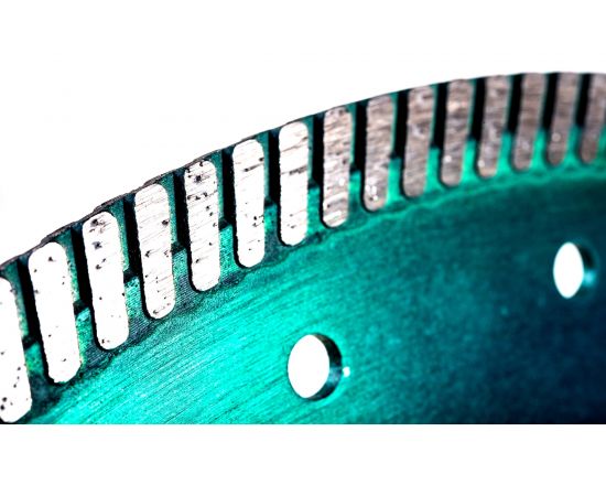 Диск алмазный отрезной по железобетону Turbo pro (300х32 мм) TRIO-DIAMOND TP178 – изображение 3