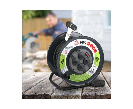 Силовой удлинитель ЭРА RMx-4es-3x2.5-20m-IP44-KG на металлической катушке, c заземлением, 4 гнезда, 20 метров, КГ 3х2.5, 1/33 Б0043057 